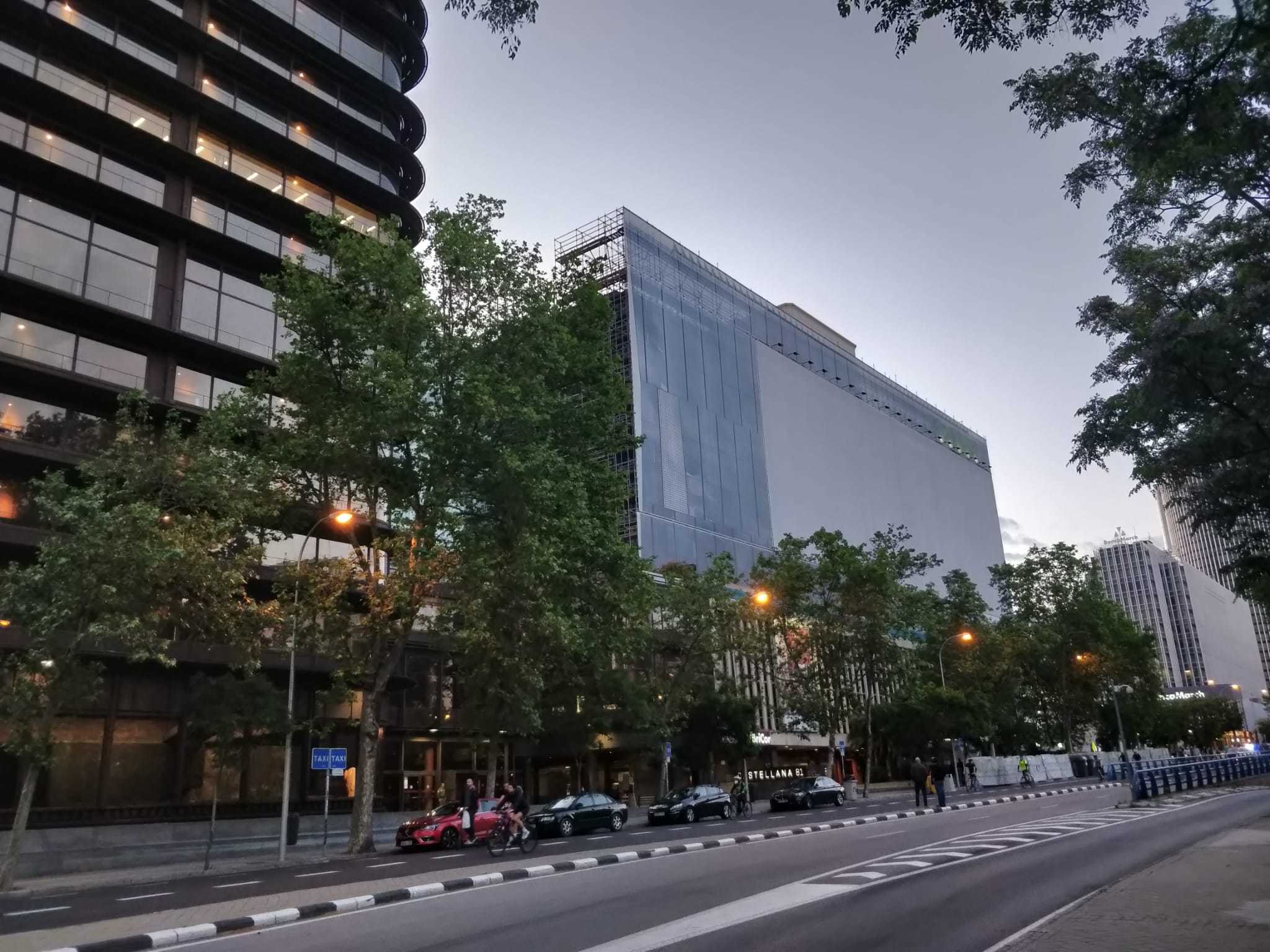 Vista delantera de la reforma de Castellana 85
